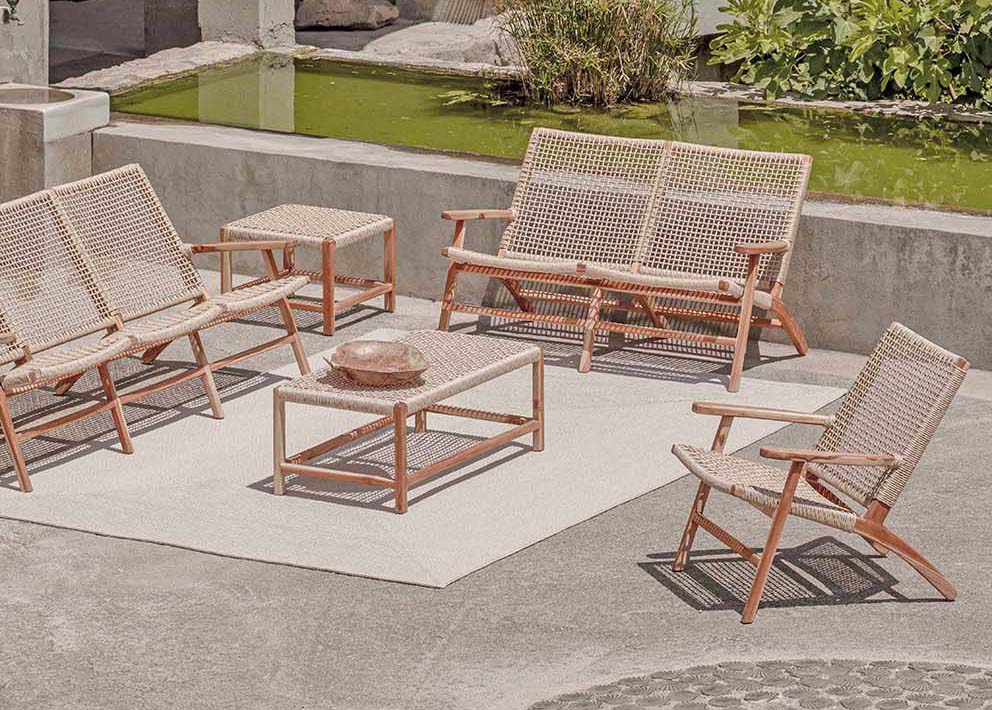 ambiente-butaca-sofa-mesa-danout-espacio-xavier-corbero-20221115-02