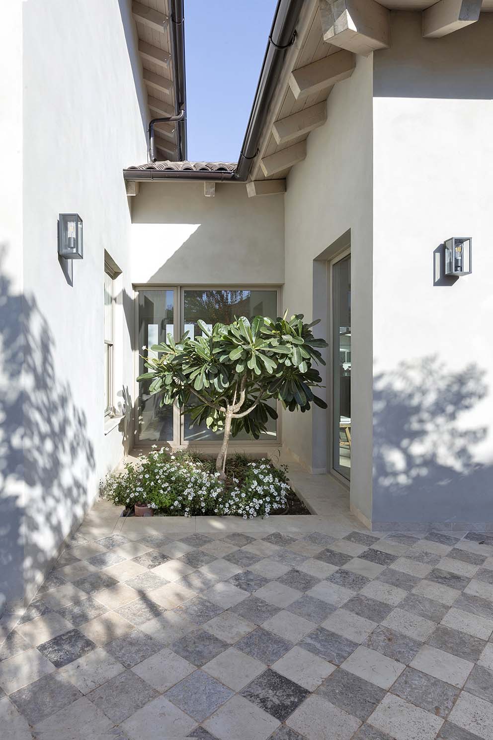 עיצוב: אלכסנדרה מיגלובסקי, צילום: הגר דופלט, www.pnim.co.il