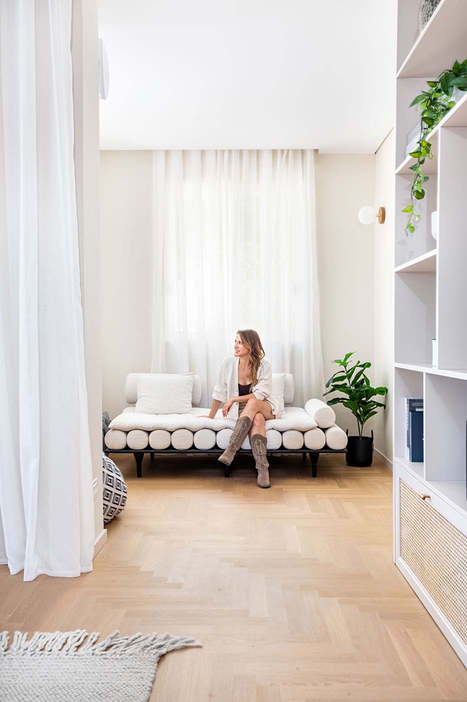 עיצוב פנים, ספר עיצוב, ניהול סושיאל למעצבים