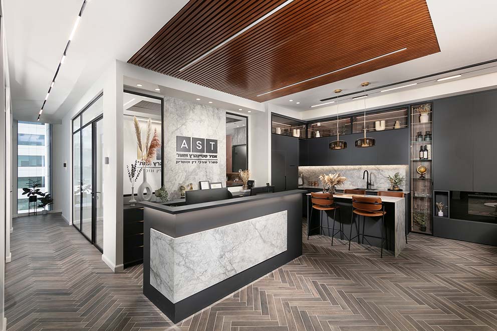 מעצבת פנים, מגזין וסושיאל למעצבים