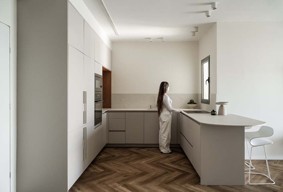 עיצוב: הודיה מילר, צילום: קרין רבנה, www.pnim.co.il עיצוב פנים, ניהול סושיאל למעצבי פנים, מעצבת פנים, עיצוב מטבח, סגנון נורדי