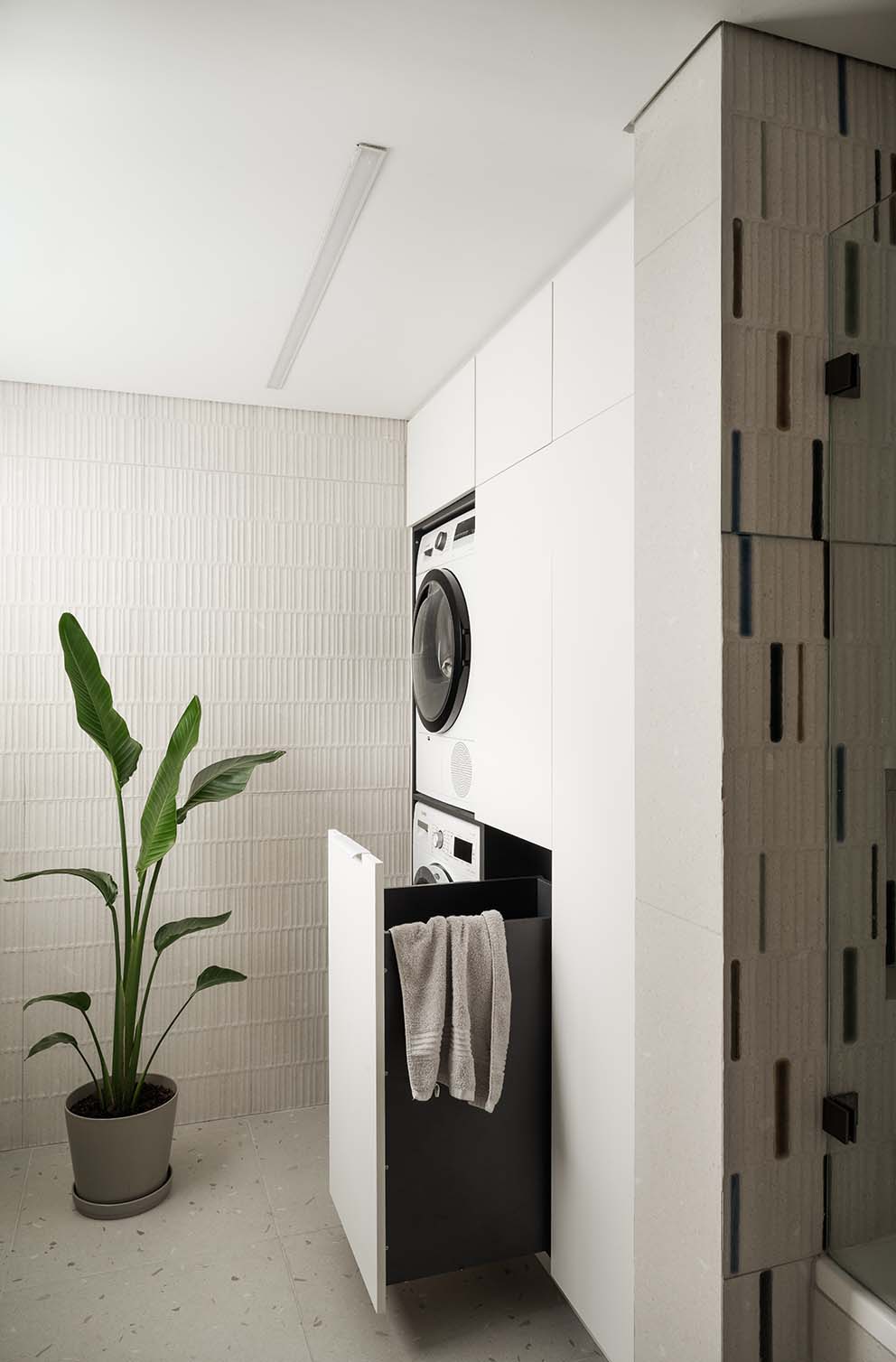 עיצוב: הודיה מילר, צילום: קרין רבנה, www.pnim.co.il עיצוב פנים, ניהול סושיאל למעצבי פנים, מעצבת פנים, עיצוב מטבח, סגנון נורדי