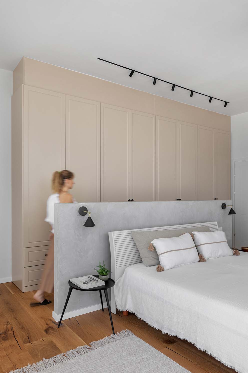 ארונות חדר שינה, פרסום למותגי עיצוב פנים