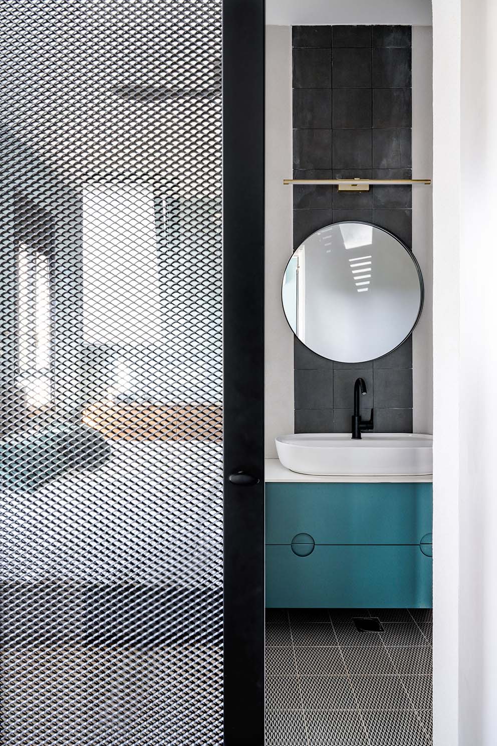 ארונות חדר שינה, פרסום למותגי עיצוב פנים