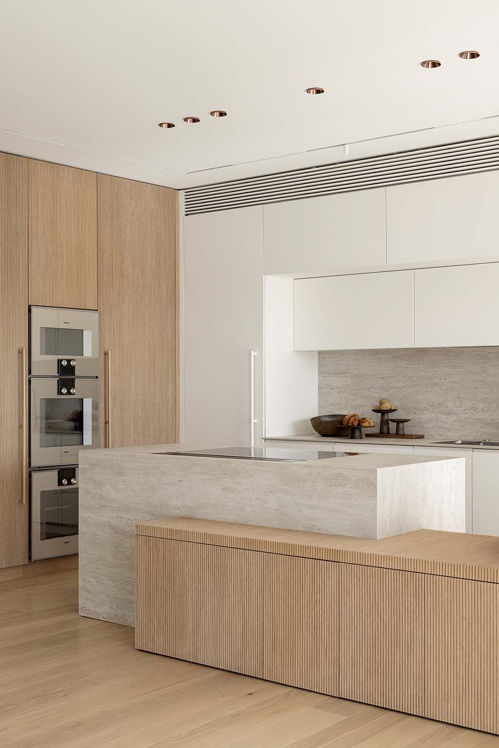 מטבח אבן ועץ, עיצוב פנינית שרת