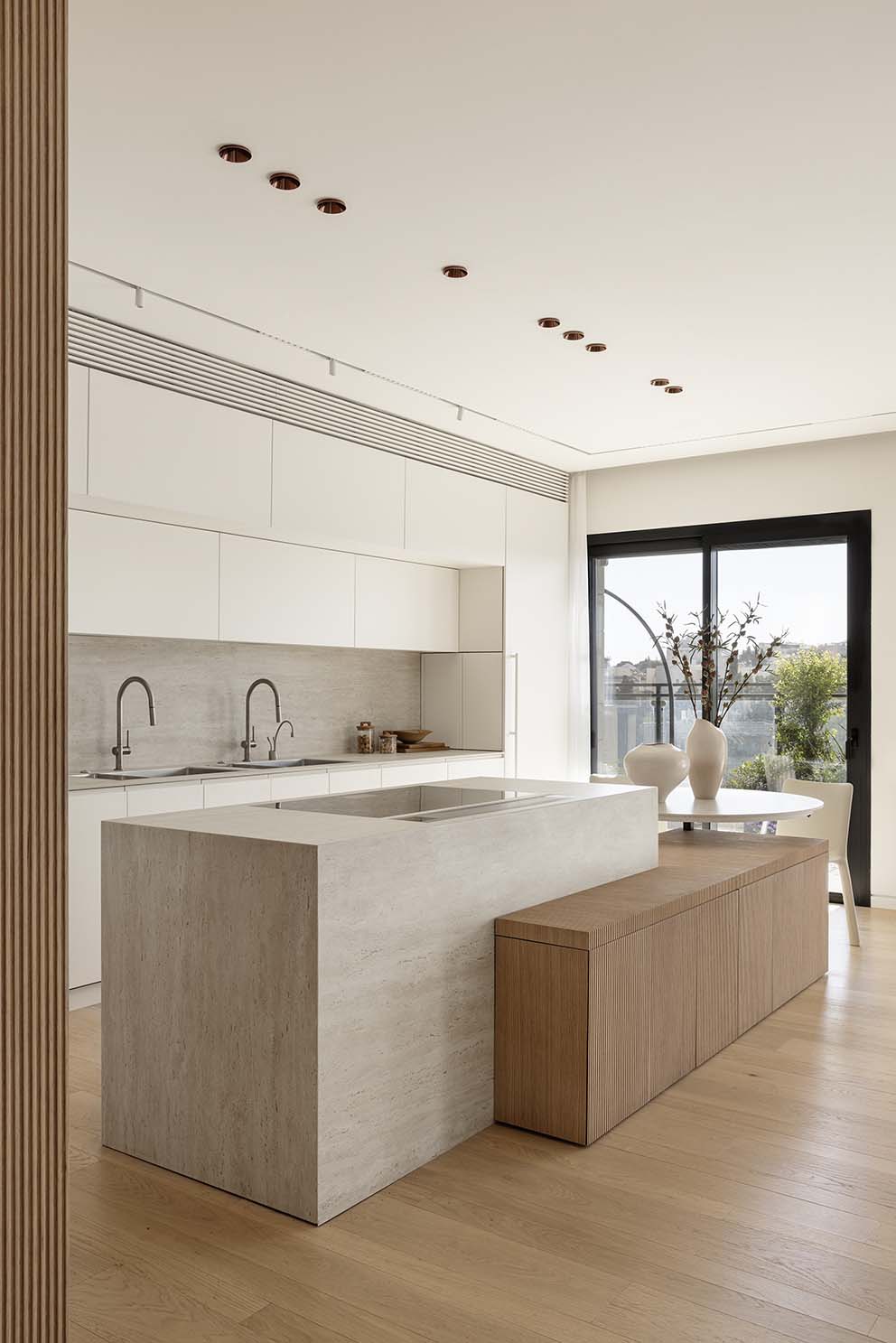 מטבח אבן ועץ, עיצוב פנינית שרת