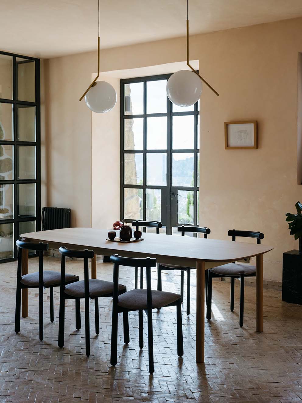 כסאות אוכל מעוצבים, ניהול תוכן בעיצוב פנים