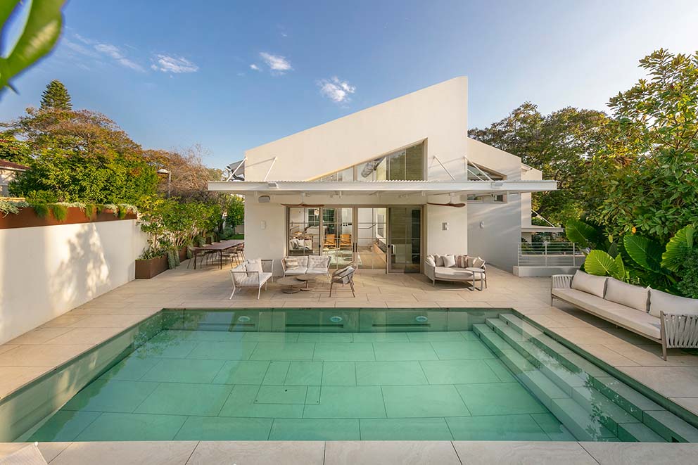 אדריכלות בישראל, שיפוץ בית במכבים, רון שפיגל