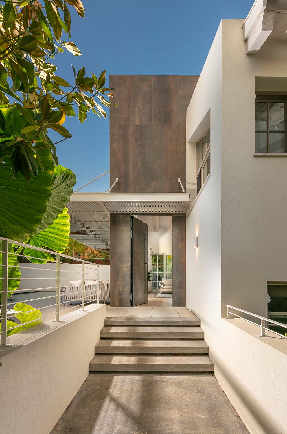 אדריכלות בישראל, שיפוץ בית במכבים, רון שפיגל