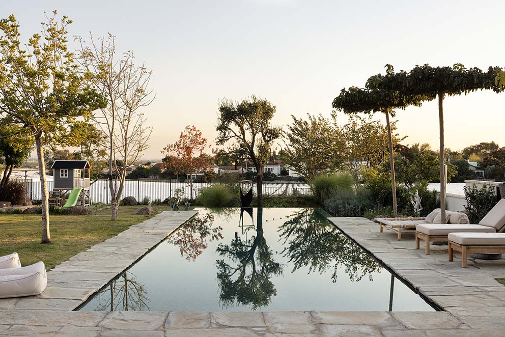 שרה ונירית פרנקל, עיצוב כפרי, ניהול סושיאל לעיצוב פנים