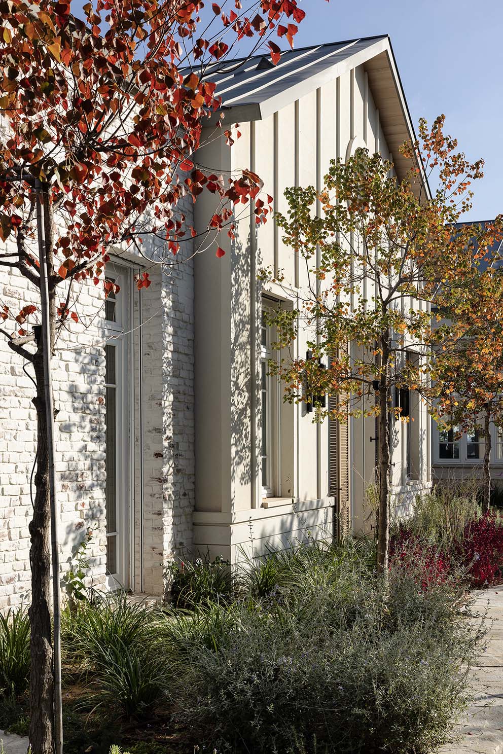 שרה ונירית פרנקל, עיצוב כפרי, ניהול סושיאל לעיצוב פנים