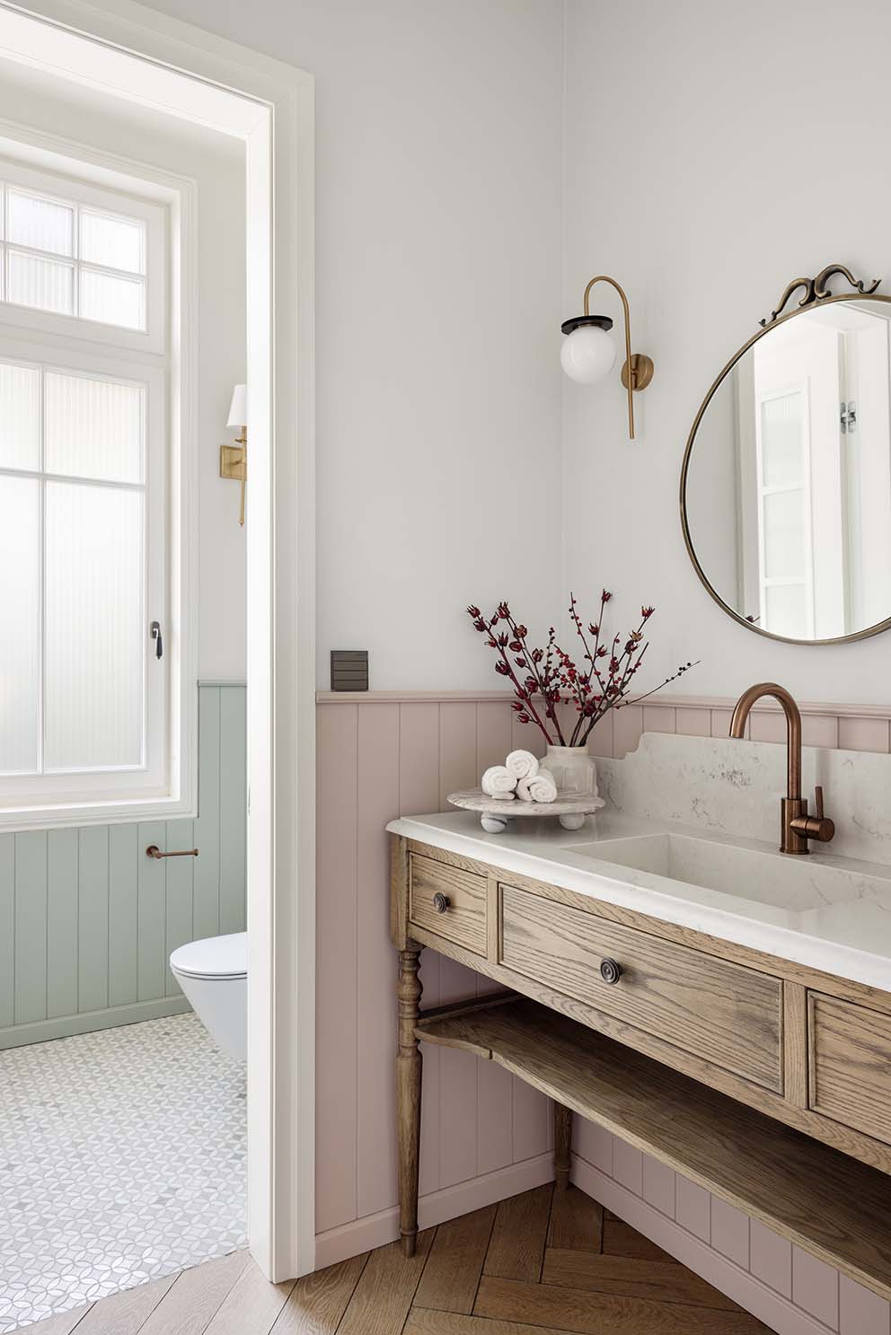 שרה ונירית פרנקל, עיצוב כפרי, ניהול סושיאל לעיצוב פנים, חדר רחצה