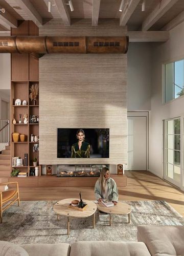 בין האינטימיות לפתיחות